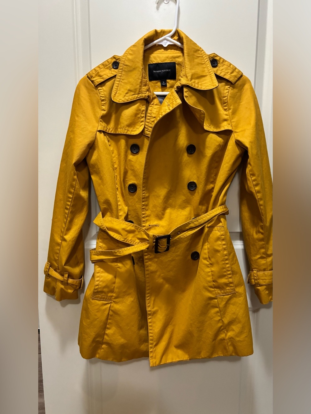 Banana Republic Mustard Trench Coat with Double-Breasted Front